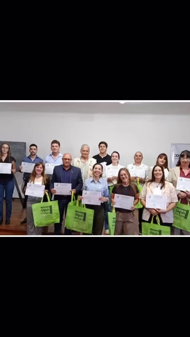 Nuestra agencia de viajes RUTAMUNDO viene dando pasos firmes en su crecimiento y consolidación: el pasado 18 de Abril vivimos un momento muy especial al jurar en el Colegio de Profesionales de Turismo de Entre Ríos (COPROTUER) 🌎
 
Seguimos trabajando en pos de mejorar la calidad de servicios brindados para nuestra gente y el turista que visita Federación y la región ✨

Agradecemos especialmente a los Federaenses por la confianza y al @coprotuer por el acompañamiento.

#somosrutamundo #agenciadeviajes #tecnicosturismo #juraprofesionales #federacionteenamora❤